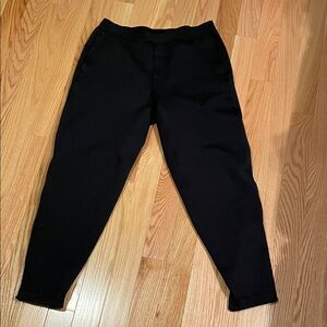 LG Men's Black Lululemon Waffle Knit Jogger